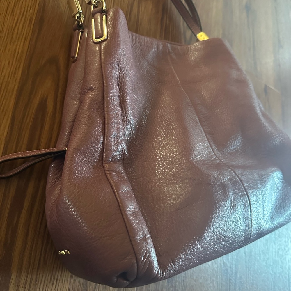 Coach purse - Picture 2 of 7
